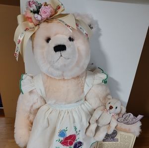 Annette Funicello Bear Peaches and Cream #086313 NWT NIB